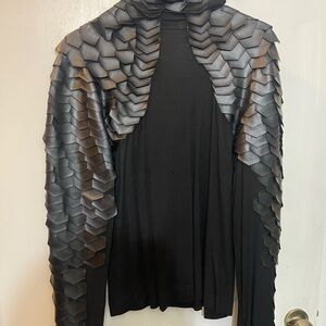 AKIRA Black and Gray Textured Blouse